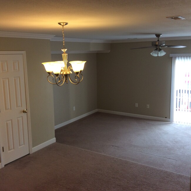 Main living area - 2201 Cherokee Road