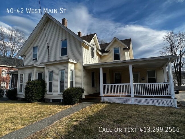 Building Photo - Comfortable Living In This Spacious, Two B...