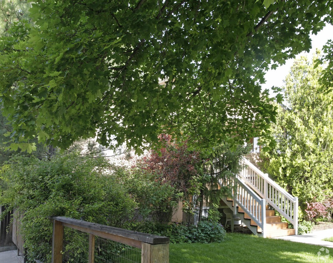 Building Photo - 246 S 1100 E