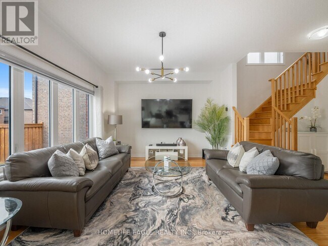 Photo du bâtiment - 1226 Corby Wy