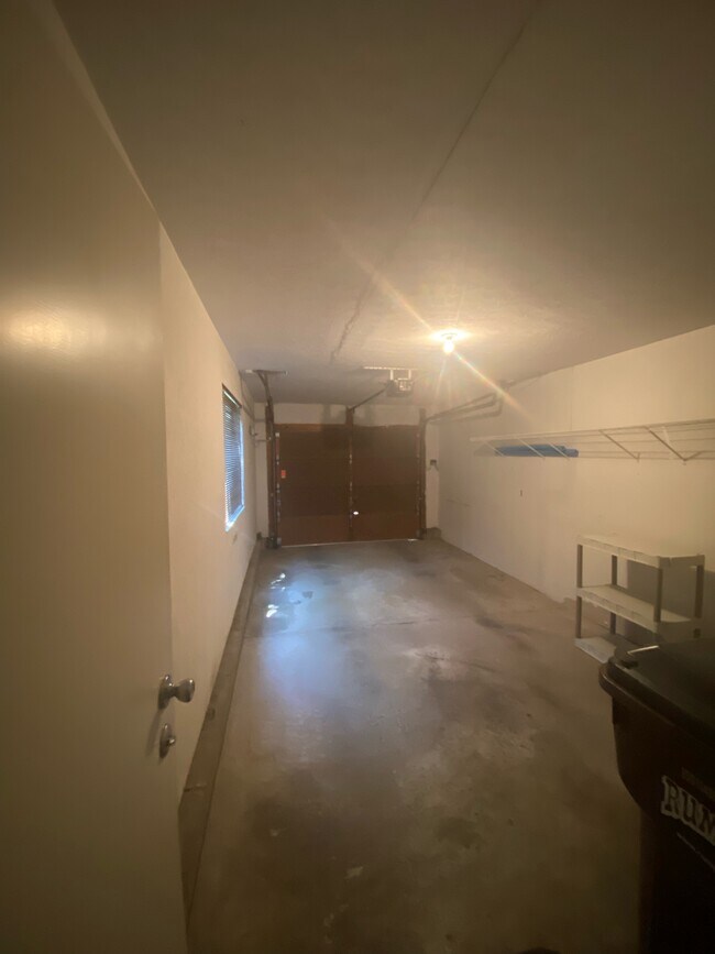 Building Photo - 32 Rolling Hills Dr