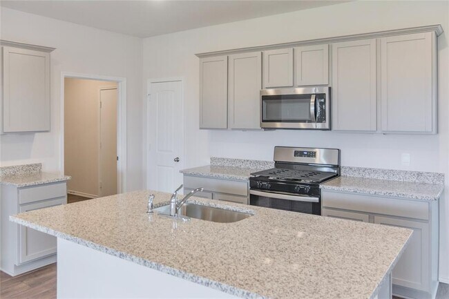 Foto del edificio - 361 Sandringham Lp
