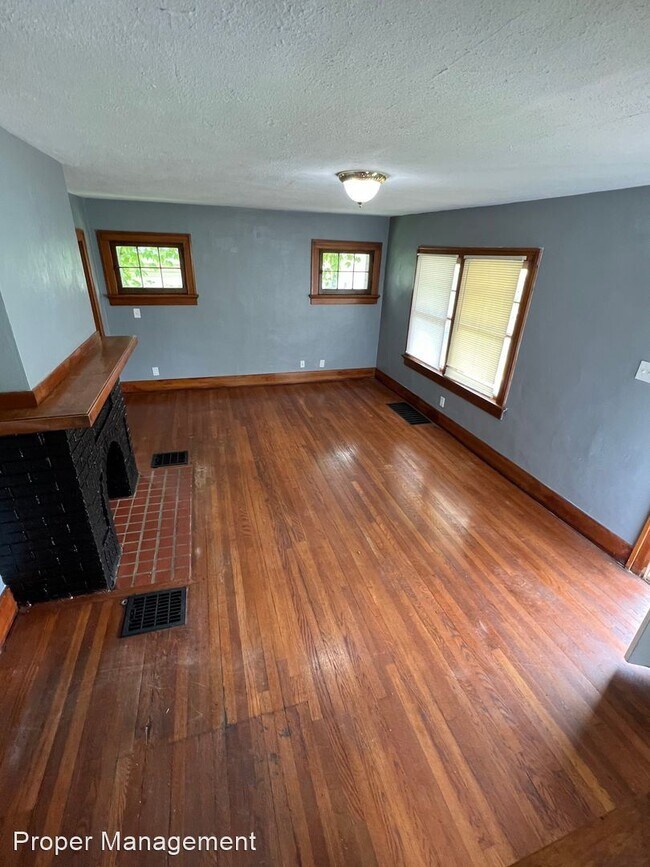 Foto del edificio - 3 br, 1 bath House - 33 E Beechwood Ave