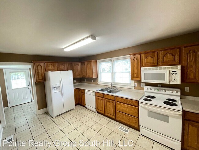 Foto del edificio - 3 br, 1 bath House - 108 W. Pine St