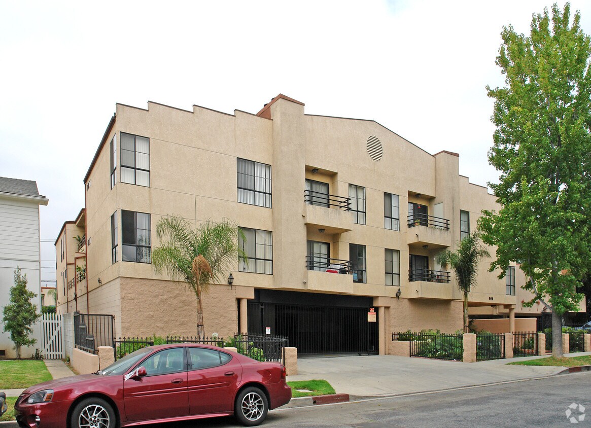 Foto del edificio - 909 N Croft Ave