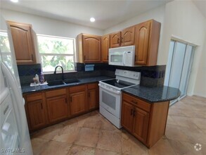 Building Photo - 61 Cardinal Dr