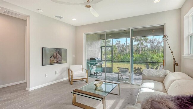 Foto del edificio - 8704 Rain Song Rd