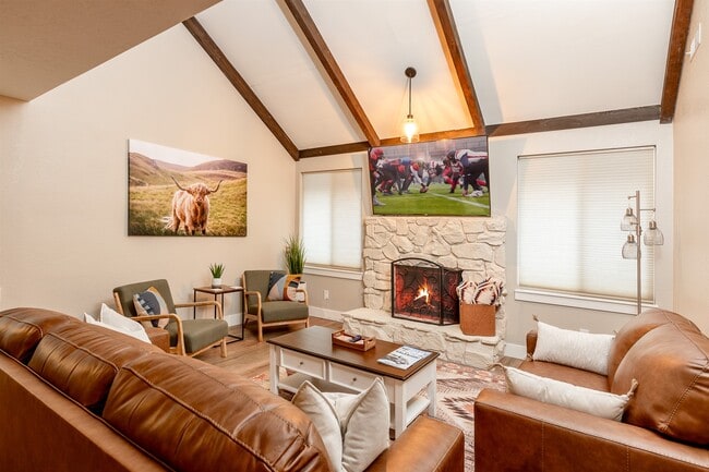 Foto del edificio - 714 N Beachwood St