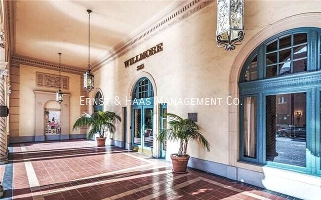 Foto del edificio - 315 W 3rd St