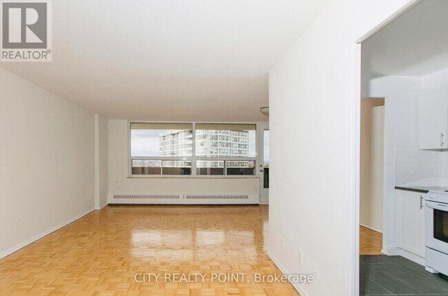 Building Photo - 6200 Bathurst St