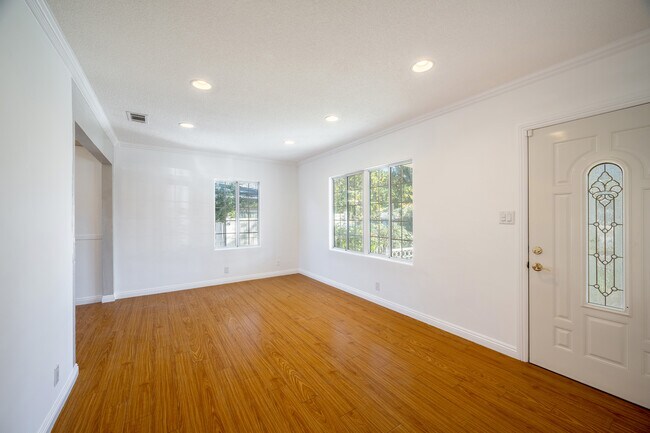 Building Photo - 10645 Mather Ave