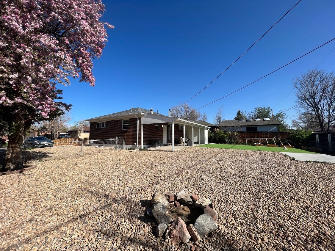 Primary Photo - 10844 Pearl Ct