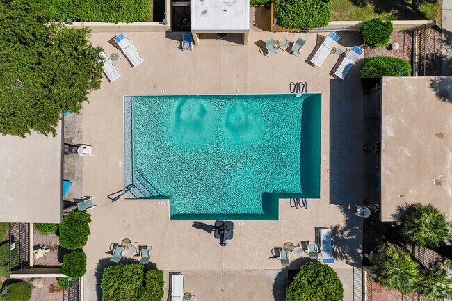 Pool - Orangeaire Villas