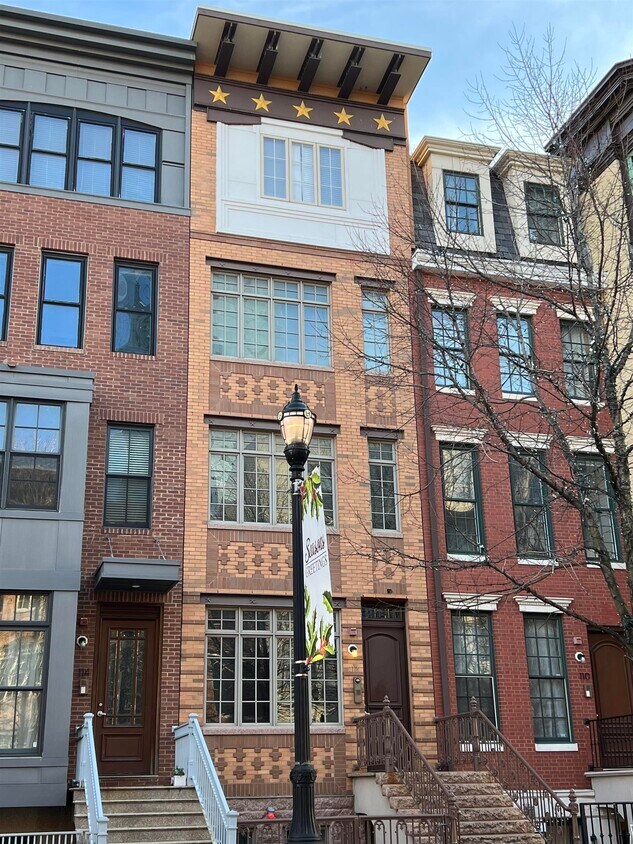 112 Liberty View Dr. Unit 2C, Jersey City, NJ 07302 Condo for Rent in