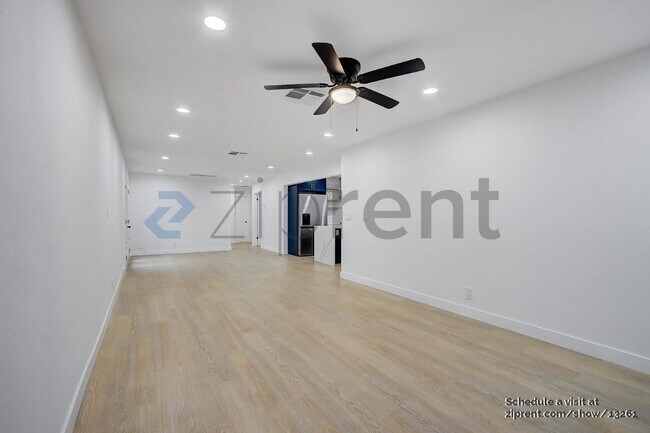 Foto del edificio - 2602 Deodar St