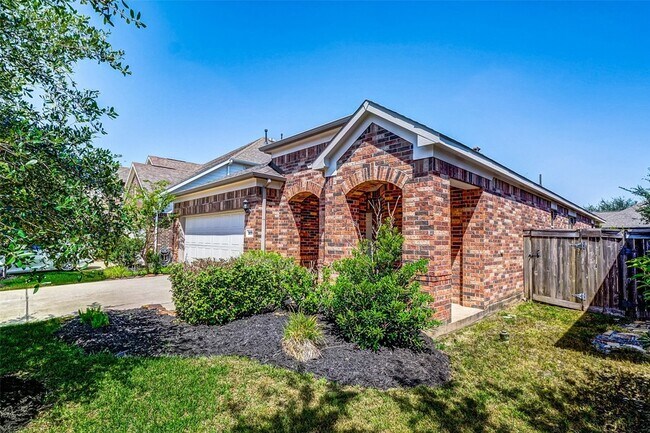 Building Photo - 28730 Mayes Bluff Dr
