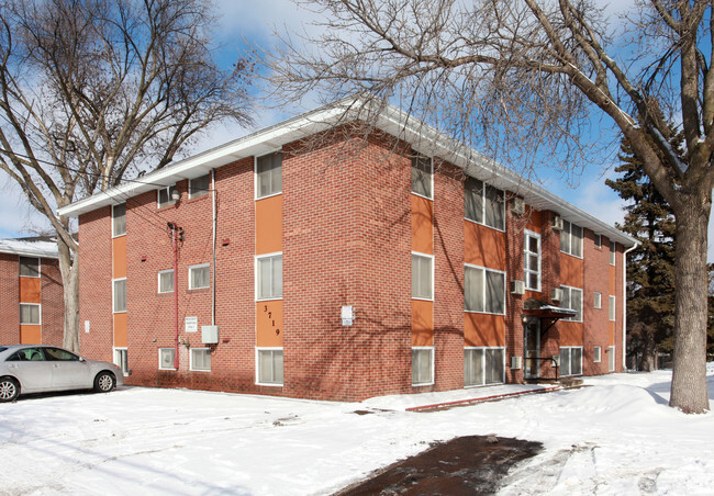 Primary Photo - Broadway West Apartments