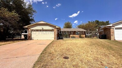 Building Photo - 8833 Cedar Ln