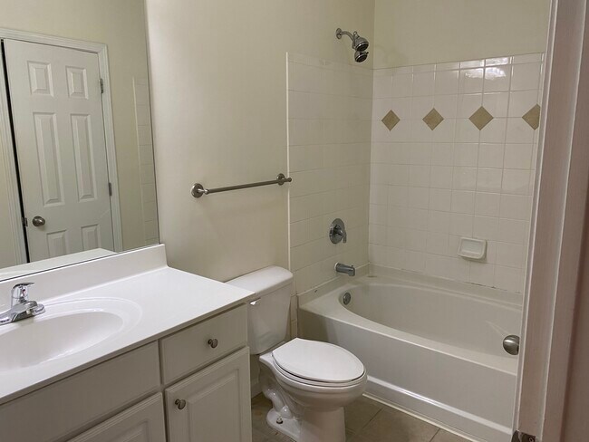 Building Photo - 3404 Westchester Ridge NE