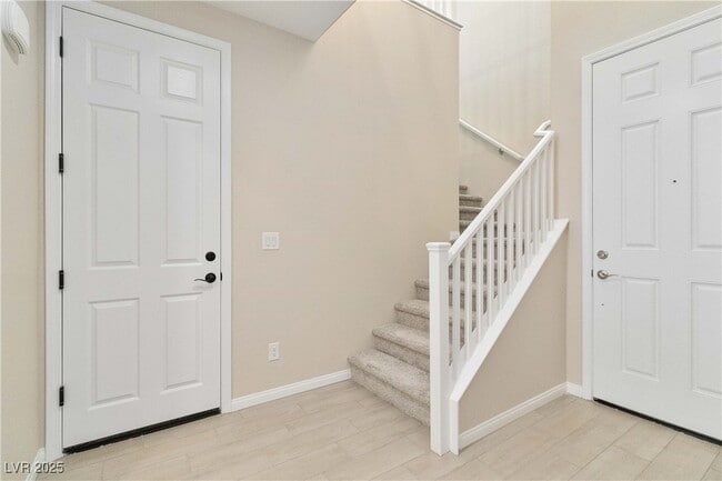 Foto del edificio - 3859 Painted Lady Ave