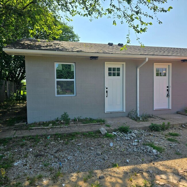 Foto del edificio - 3204 Johnson St
