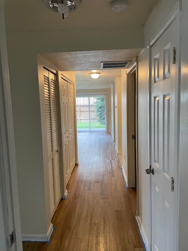 Foto del edificio - 8948 N Pamela St