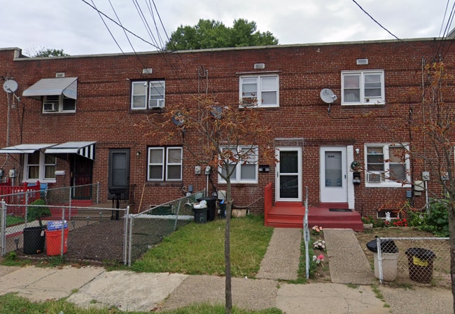Building Photo - 1048 Bergen ave