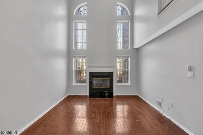 Foto del edificio - 45 Washington Ct