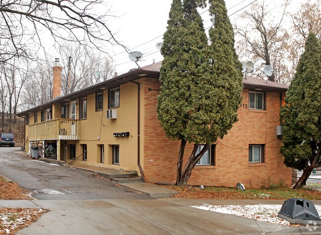 Foto del edificio - 135 King St E