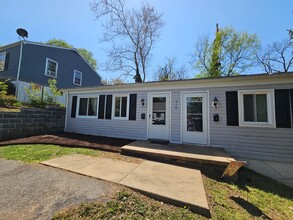 Building Photo - 510 Rockland Ave