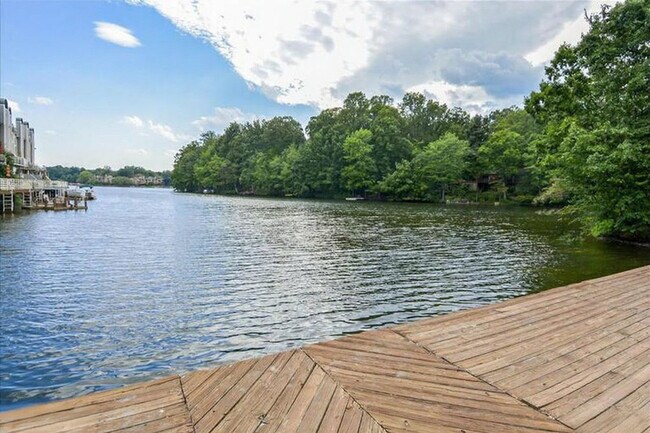 Foto del edificio - 11514 Hearthstone Ct