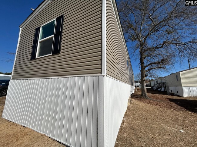 Building Photo - 600 Ermine Rd