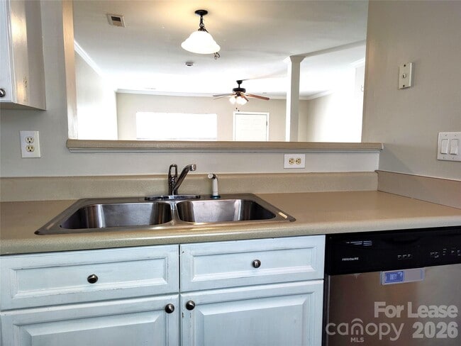 Building Photo - 4122 Melrose Club Dr