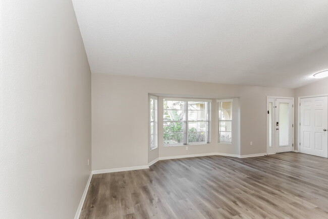 Building Photo - 1365 Haulover Ave