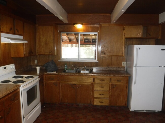 Building Photo - 2 bedroom house in Kings Beach