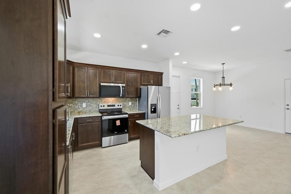 Foto del edificio - 4232 Brookgreen Sq