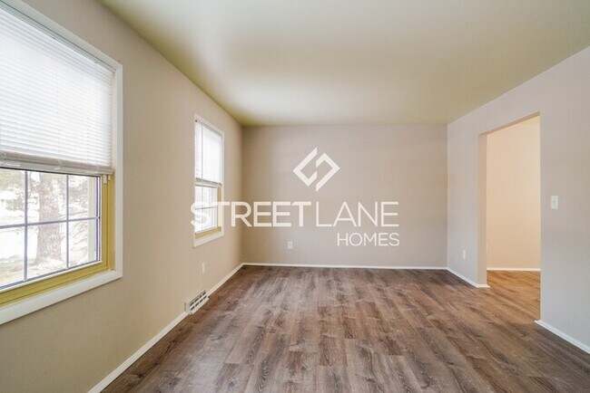 Foto del edificio - REDUCED!
