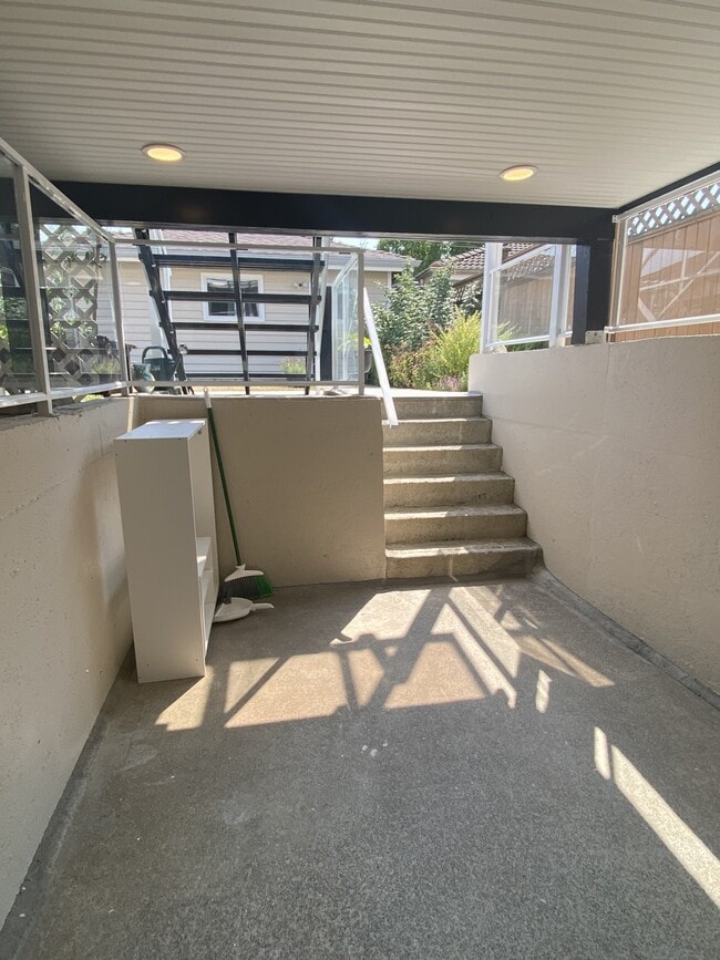 Building Photo - 2068 W 44th Ave