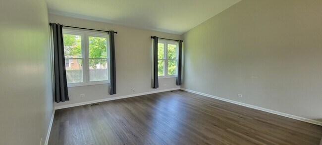 Foto del edificio - 336 Burr Oak Cir