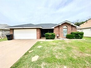 Building Photo - 7310 Glenna Dr