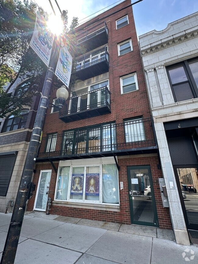 Building Photo - 1111 W Belmont Ave