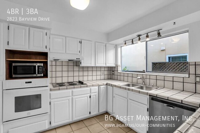Building Photo - Gorgeous 4 Bedroom Home in  Alameda with u...