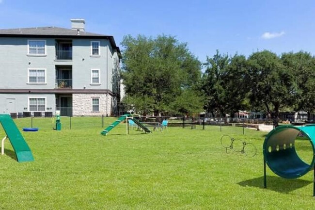 Foto del edificio - 1 bedroom in Austin TX 78730