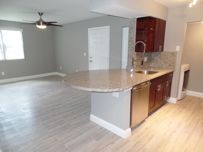 Building Photo - 1263 SW 46th Ave