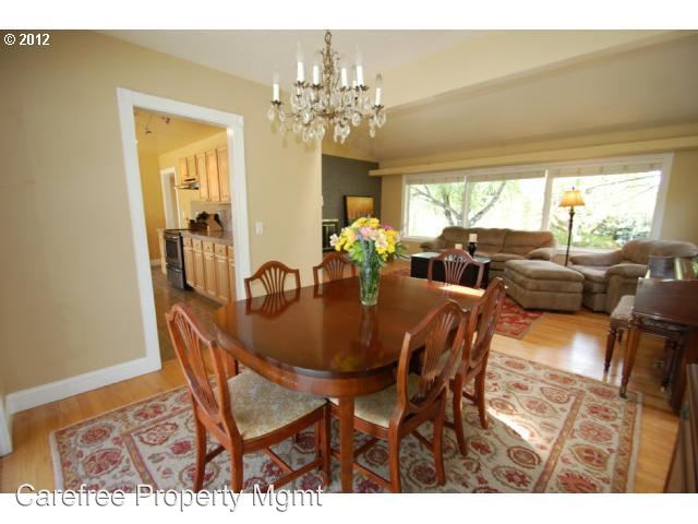 Foto del edificio - 5440 SW Dover Loop