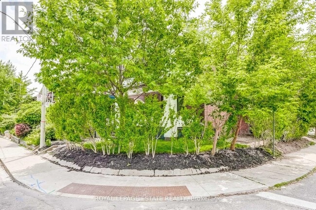 Building Photo - 44 Wineva Ave