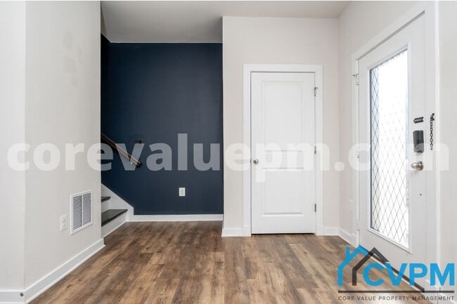 Foto del edificio - 1681 Signalman Ct