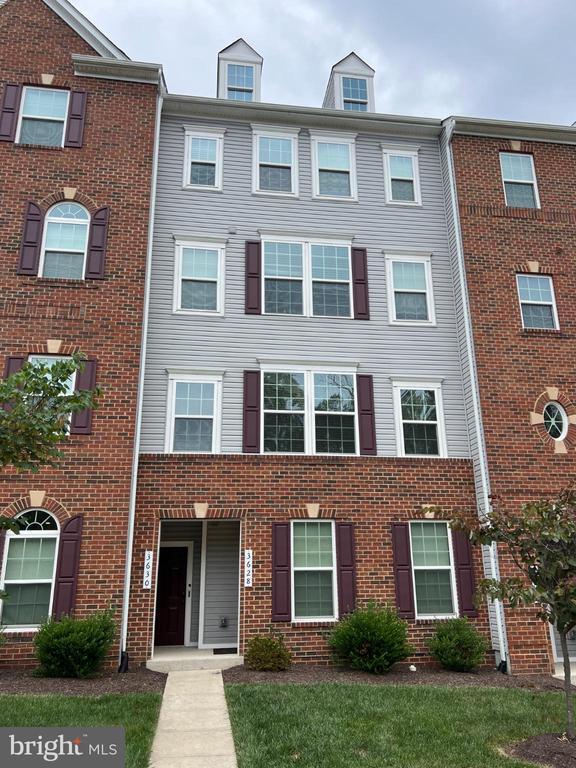 Foto principal - 3628 Briarwood Dr