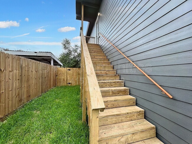 Photo - 906 Boyd Ct House