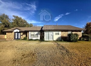 Building Photo - 10304 N May Ave